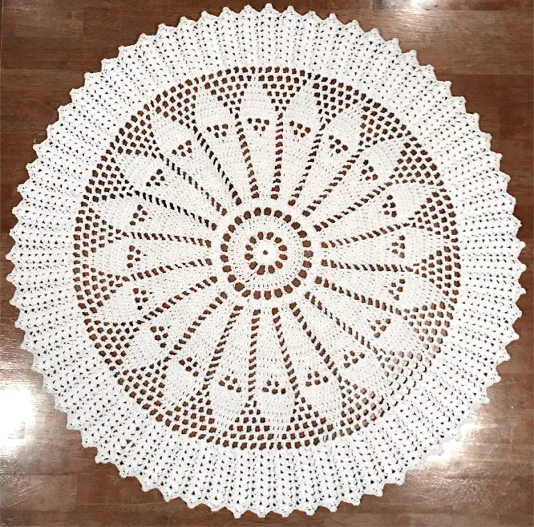 Free Pattern: Crochet a Round Sunflower Rug