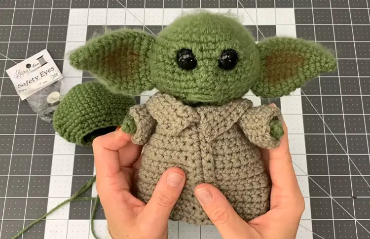 Free Baby Yoda crochet patterns